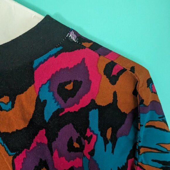 Colorful Print Top/Blouse. - Picture 6 of 8